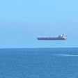 Insolite – Un bateau volant photographié dans la Manche ! - ActuNautique.com
