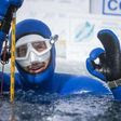 Un apnéiste russe plonge à 80 mètres sous la glace et établit un nouveau record - ActuNautique.com